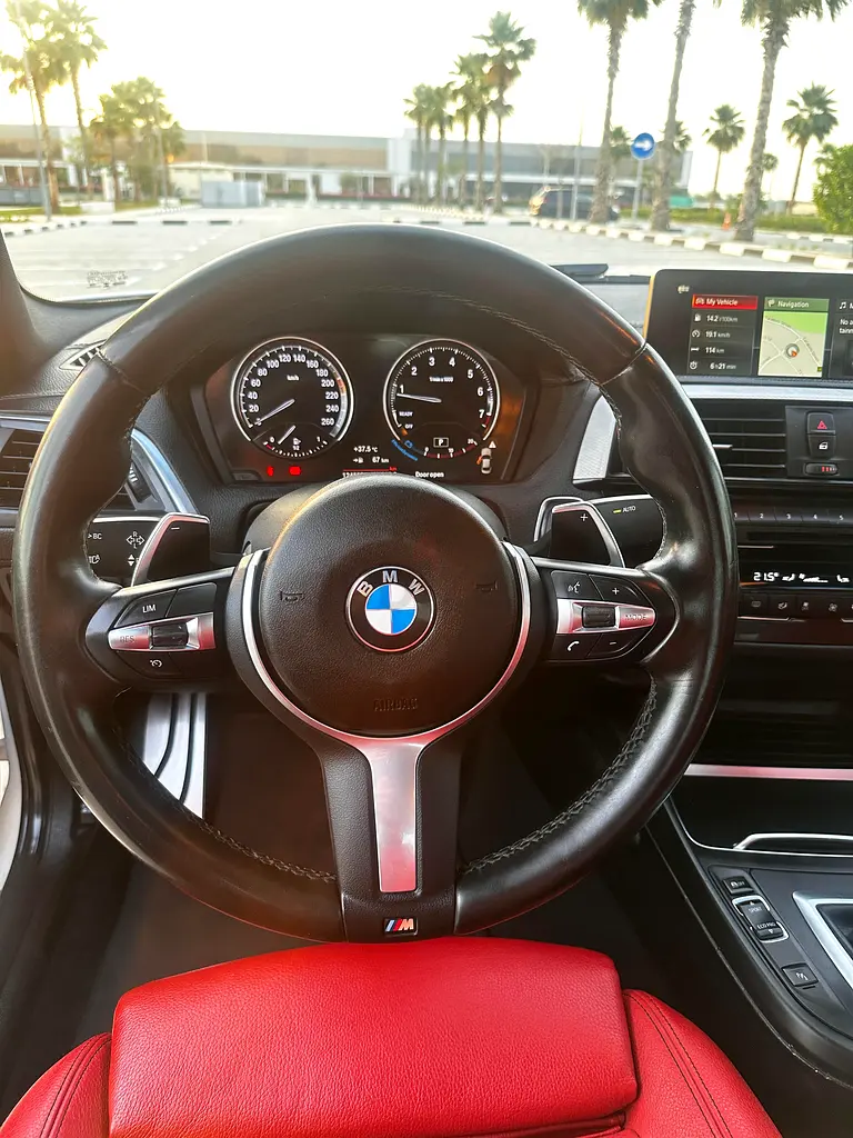 2018 BMW 2-Series 220i M Sport - GCC Specs - Image 13
