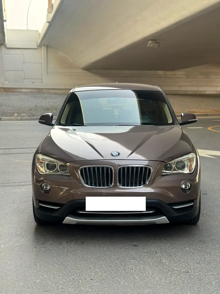 Low mileage 2014 BMW X1 2.0L 4 Cylinder - Image 14