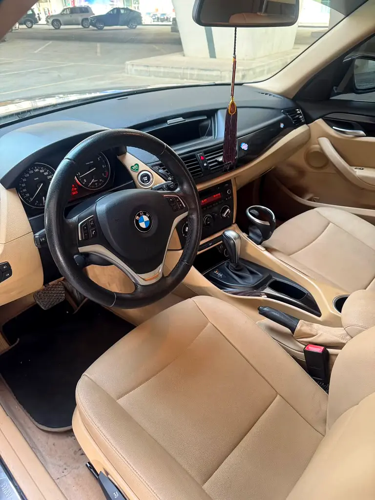 Low mileage 2014 BMW X1 2.0L 4 Cylinder - Image 8