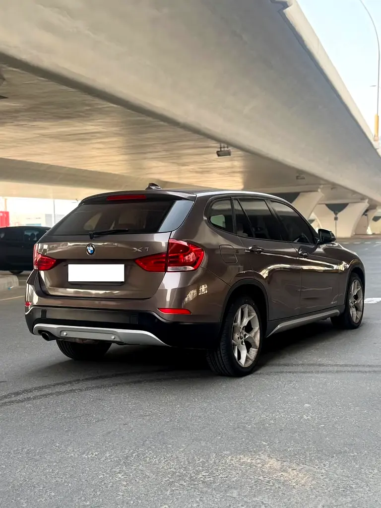 Low mileage 2014 BMW X1 2.0L 4 Cylinder - Image 9
