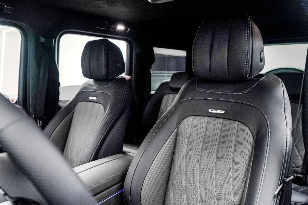 2026 MERCEDES G63 AMG / BURMESTER / BLACK RIMS / CARBON FIBRE / DEALER WARRANTY AND SERVICE CONTRACT - Image 12
