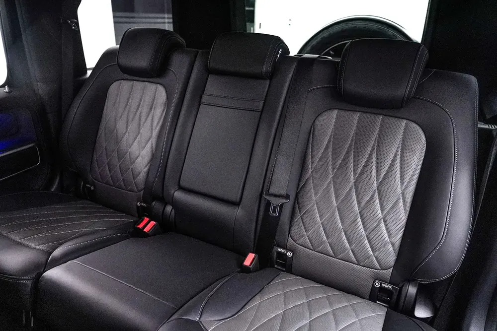 2026 MERCEDES G63 AMG / BURMESTER / BLACK RIMS / CARBON FIBRE / DEALER WARRANTY AND SERVICE CONTRACT - Image 14