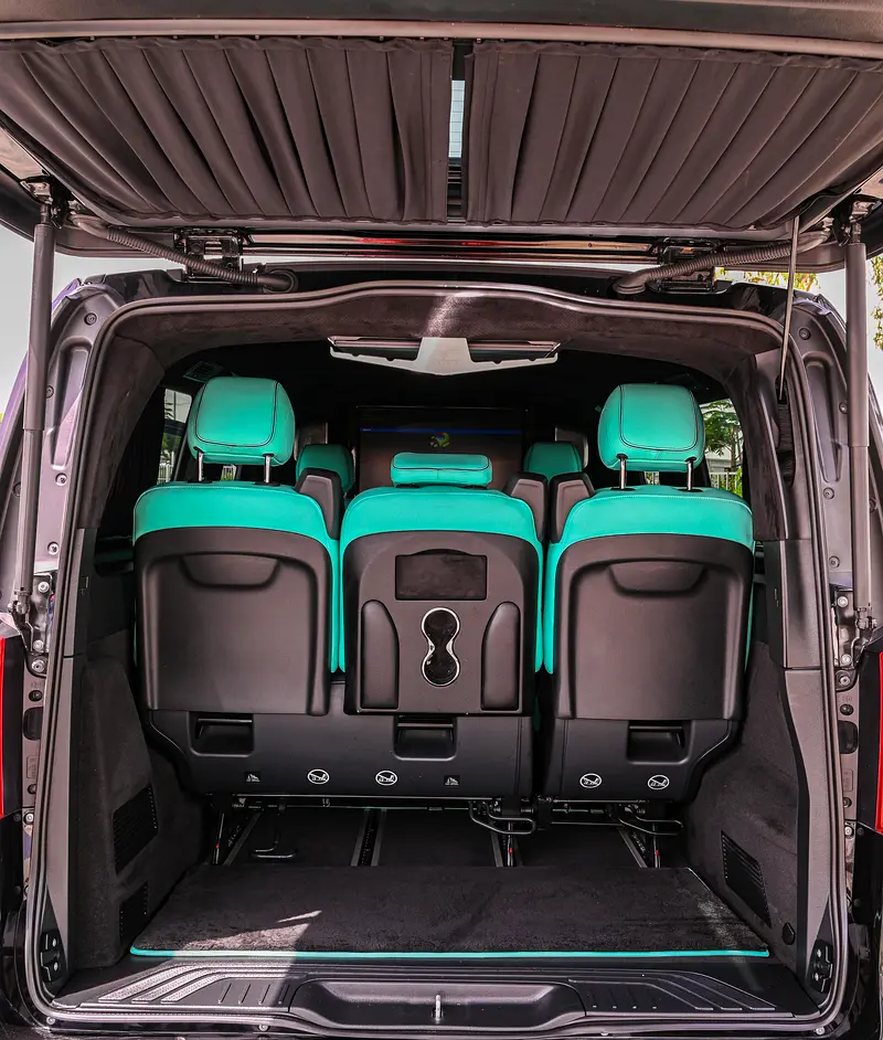 Mercedes-Benz V-Class V 250 2023 - GCC Specs - Like New - Image 16