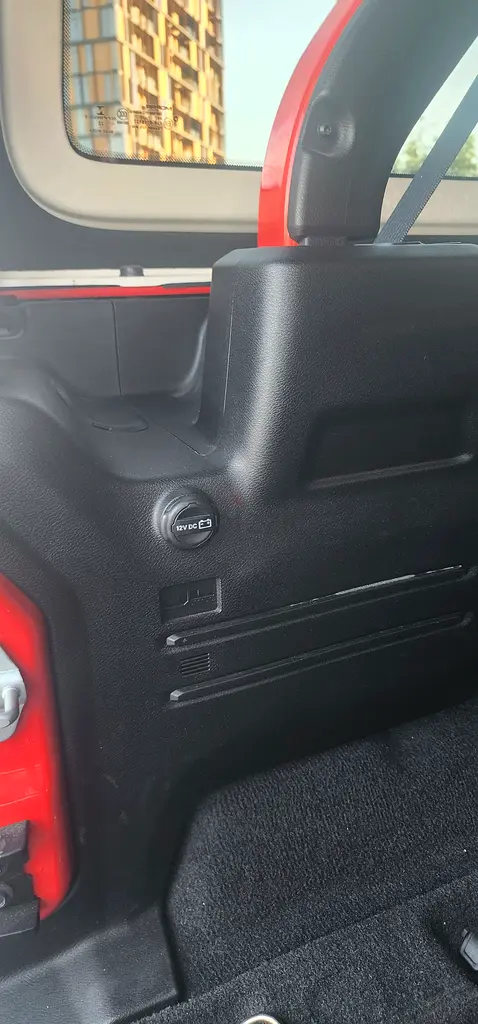 Jeep Wrangler Unlimited - Sahara with Agency Warranty - Image 10
