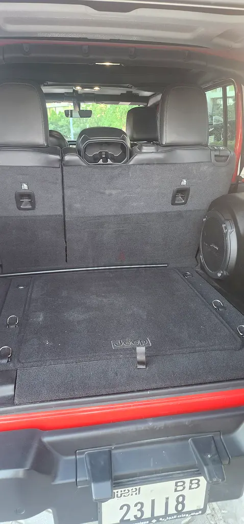 Jeep Wrangler Unlimited - Sahara with Agency Warranty - Image 12