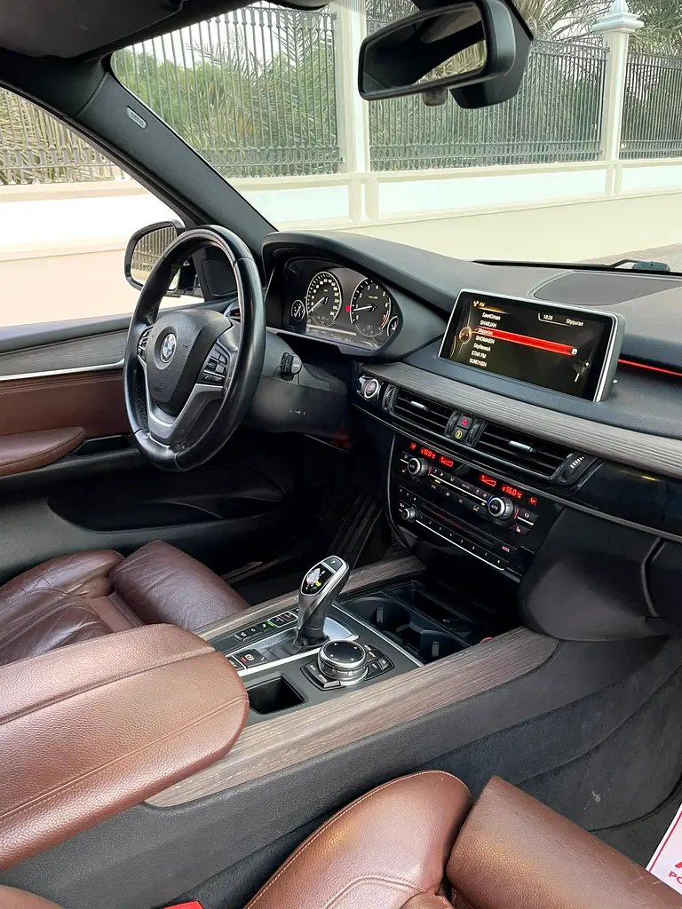 ** BMW X5 6 CYLINDER 306HP GCC ** - Image 11