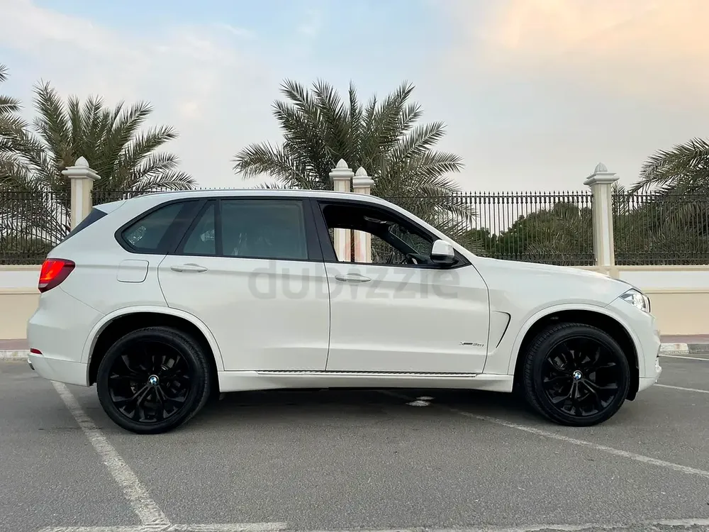 ** BMW X5 6 CYLINDER 306HP GCC ** - Image 7