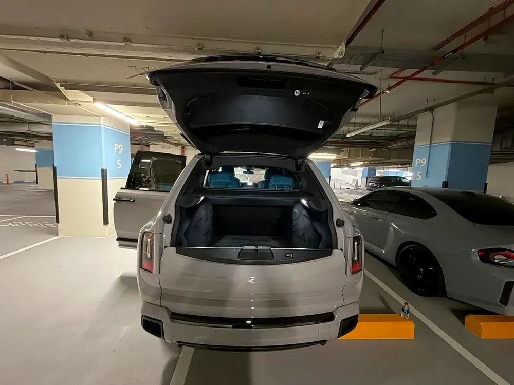 Rolls-Royce Cullinan Black Badge 2026 - GCC Specs - Brand New - Image 6