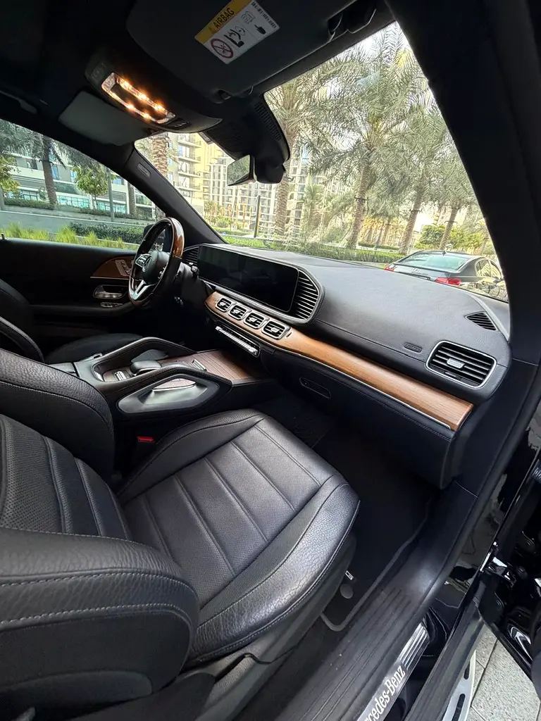 Mercedes-Benz GLS 450 4MATIC 2020 GCC Specs - Pristine Condition - Image 14