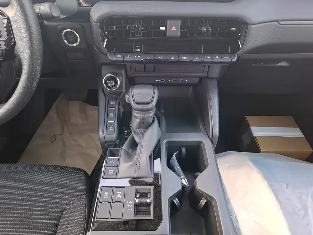 Toyota Prado 2.4L 2026 GCC Basic (Export Only) - Image 17