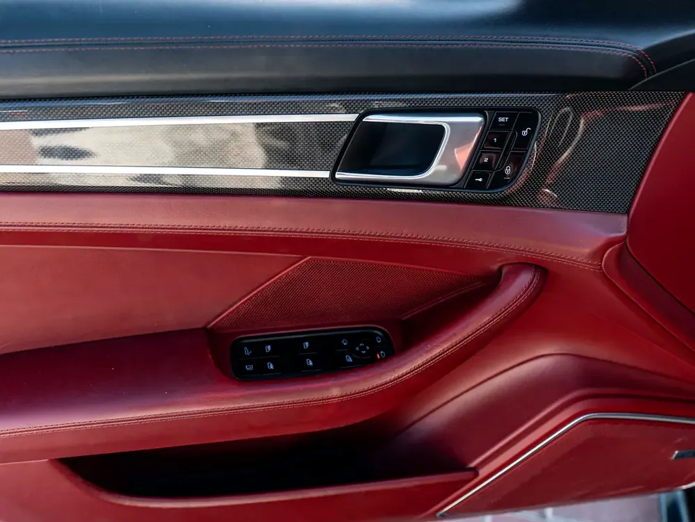 0% DOWN PAYMENT | 🚀 JUNE EDITION | 4 E-HYBRID SPORT DESIGN | FULL AGENCY SERVICE HISTORY - Image 11