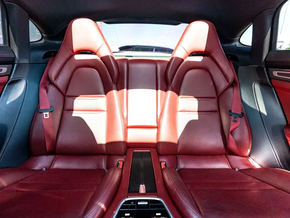 0% DOWN PAYMENT | 🚀 JUNE EDITION | 4 E-HYBRID SPORT DESIGN | FULL AGENCY SERVICE HISTORY - Image 20