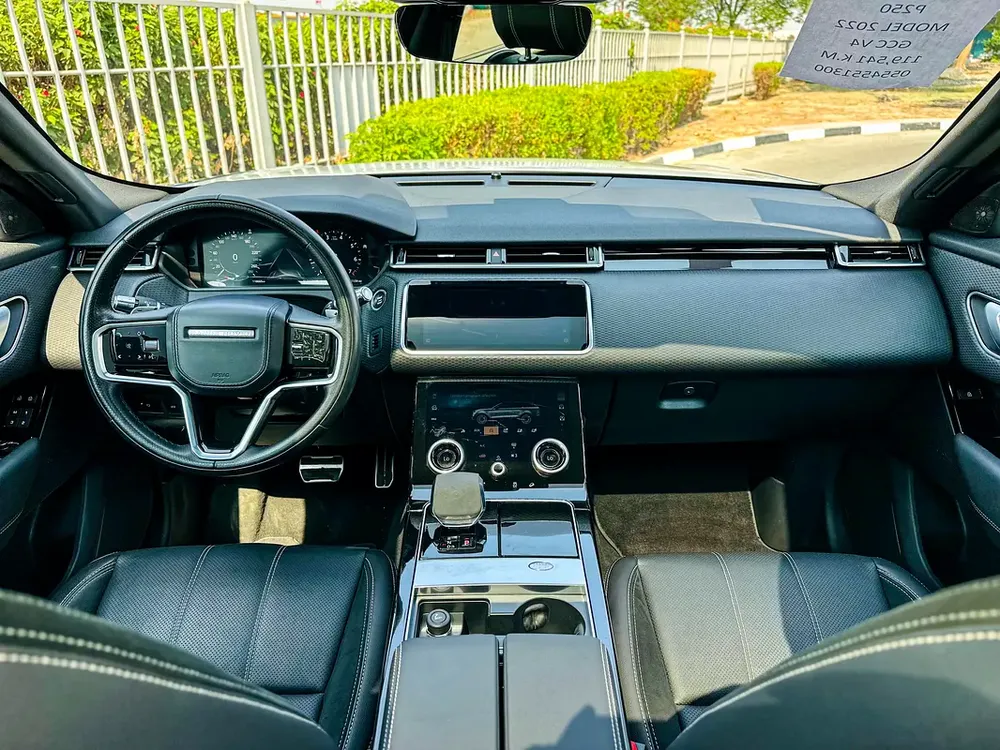 Very clean Land Rover Velar R-Dynamic - Image 10