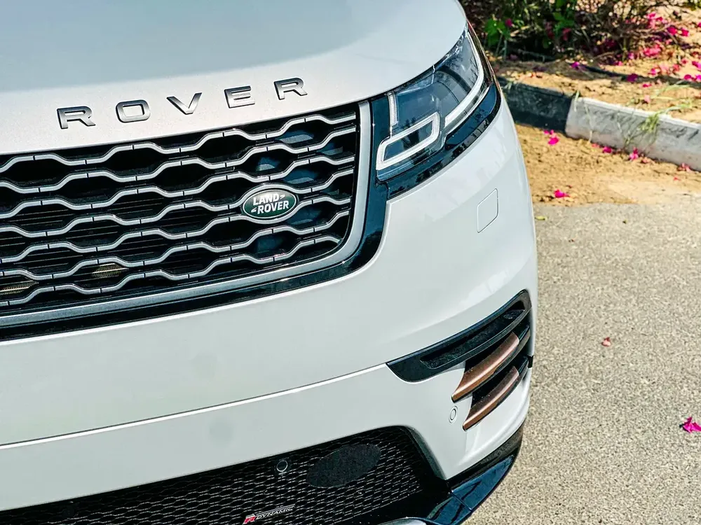 Very clean Land Rover Velar R-Dynamic - Image 12