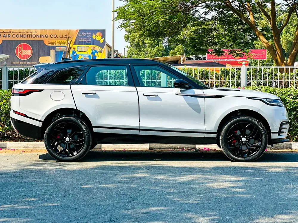 Very clean Land Rover Velar R-Dynamic - Image 14
