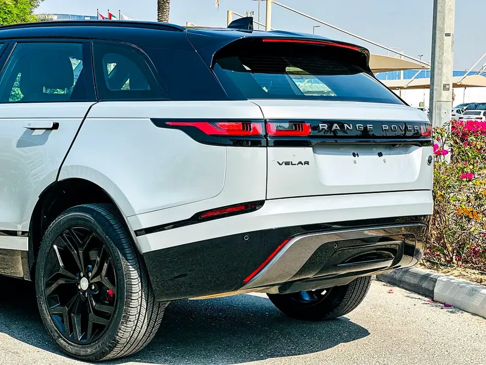 Very clean Land Rover Velar R-Dynamic - Image 4