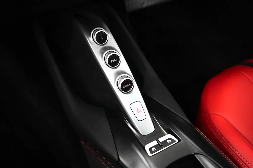 2018 FERRARI 812 SUPERFAST / LOW MILEAGE / V12 / CARBON FIBRE / JBL - Image 10