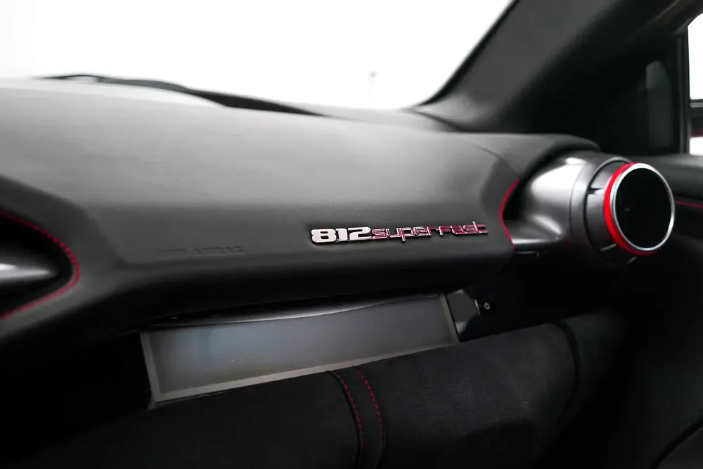 2018 FERRARI 812 SUPERFAST / LOW MILEAGE / V12 / CARBON FIBRE / JBL - Image 15