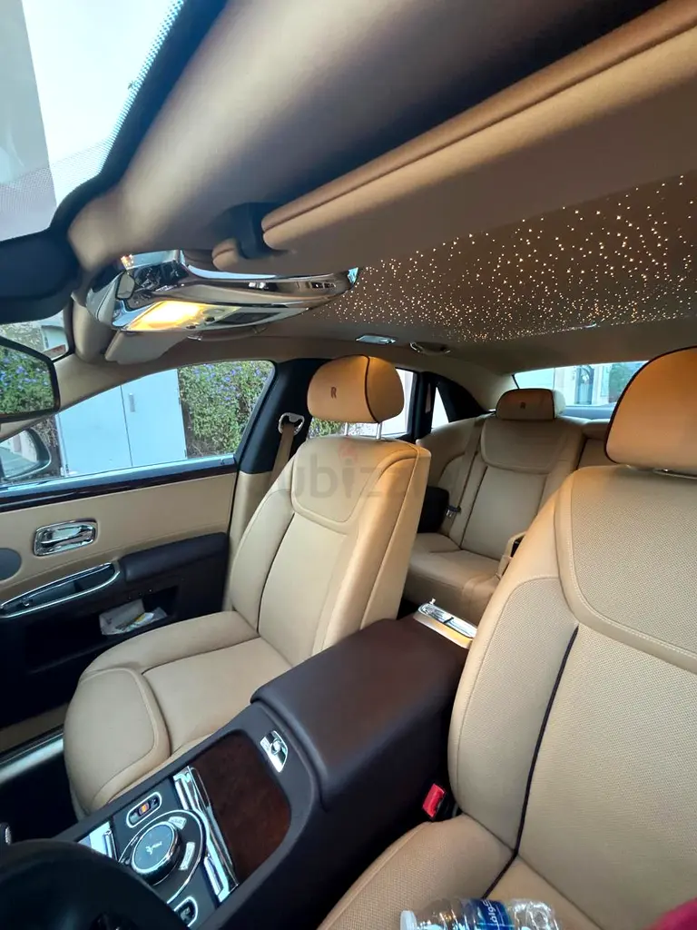 Rolls-Royce Ghost Series II Very Low Mileage 2016 GCC Specs - Image 8
