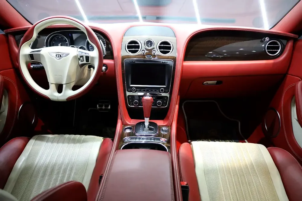 Bentley Continental GT V8 2016, Fully Agency Serviced, Al Habtoor Car!! - Image 7