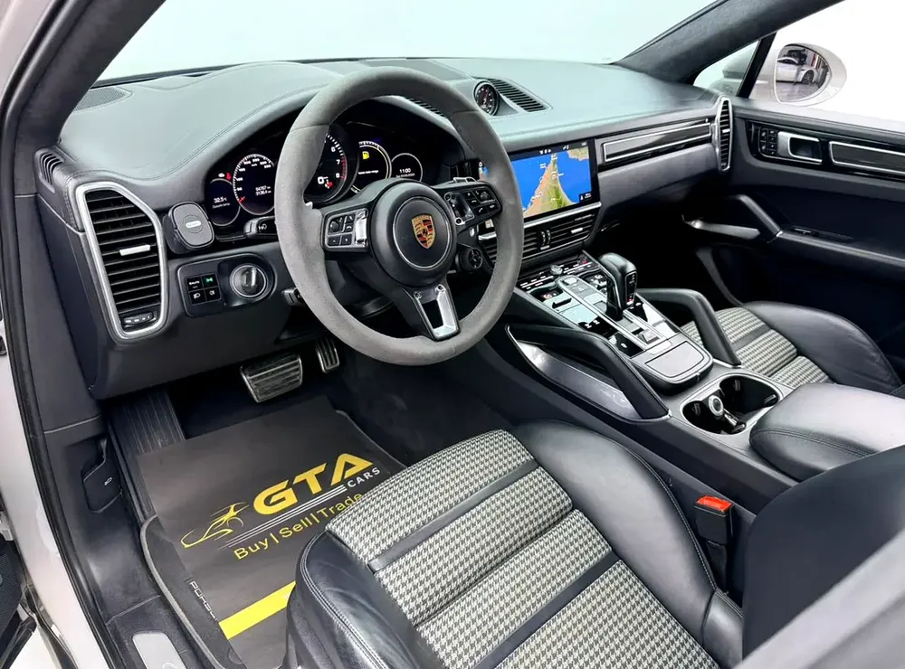 2020 Porsche Cayenne Coupe Turbo, 2026 Porsche Warranty, Full Porsche Service History, GCC - Image 10