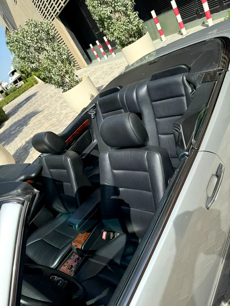 1995 Mercedes-Benz E-Class E 320 Convertible - Mint Condition - Image 11