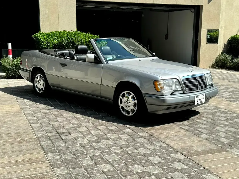 1995 Mercedes-Benz E-Class E 320 Convertible - Mint Condition - Image 13