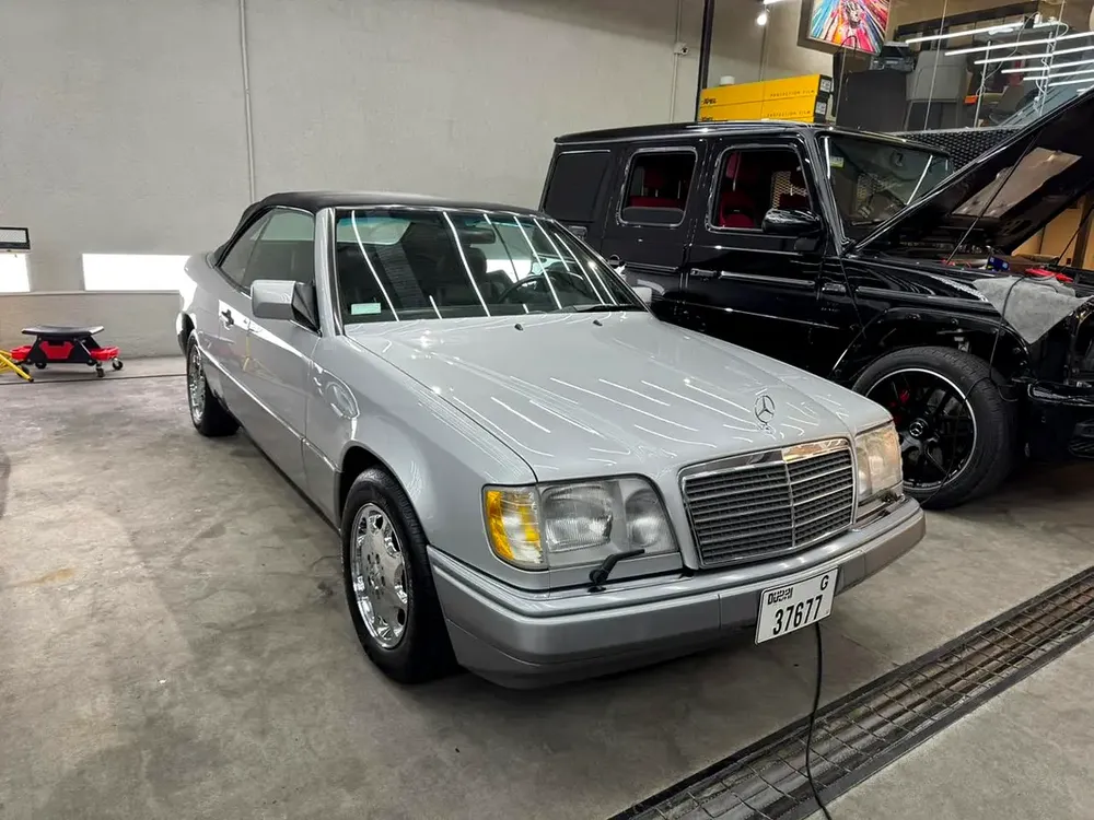 1995 Mercedes-Benz E-Class E 320 Convertible - Mint Condition - Image 8