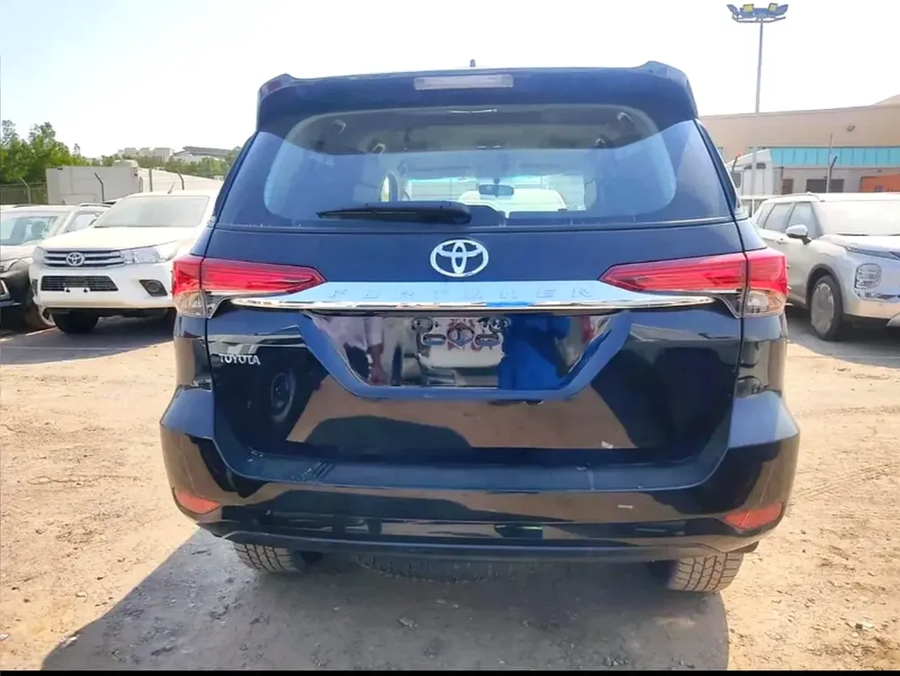 Toyota Fortuner 2026 2.7P Brand New - Export Ready - Image 4
