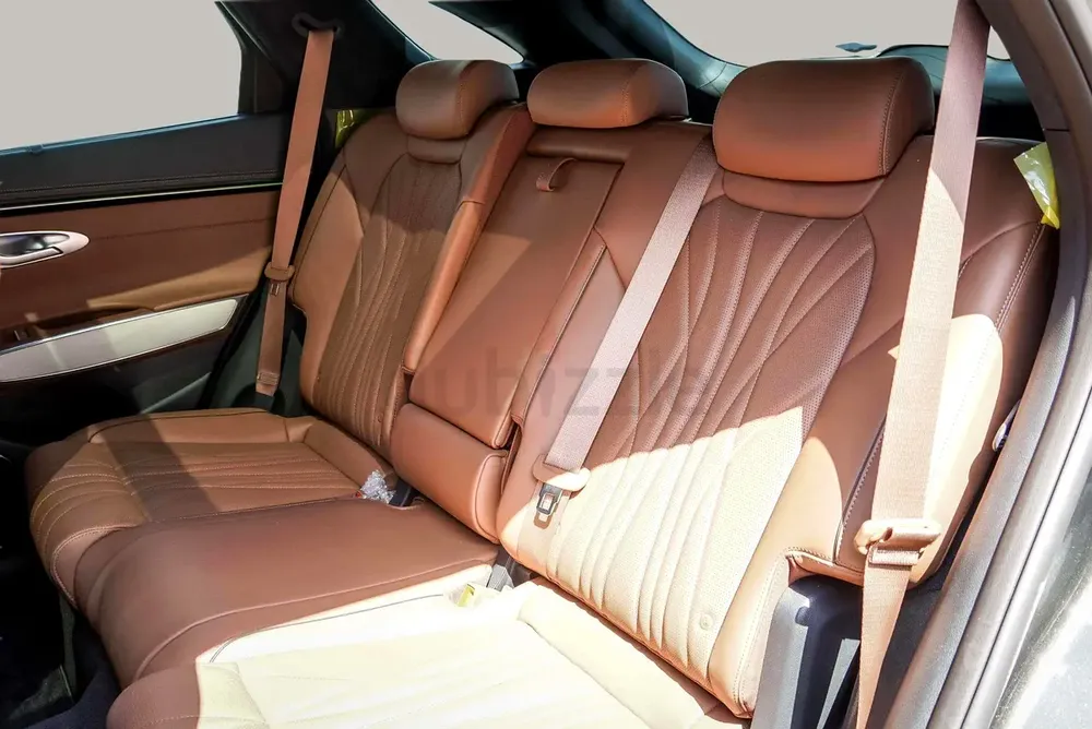 AED 3267/month | 2025 Genesis GV70 Premium T-GDI | GCC Specs | Ref#446933 - Image 12