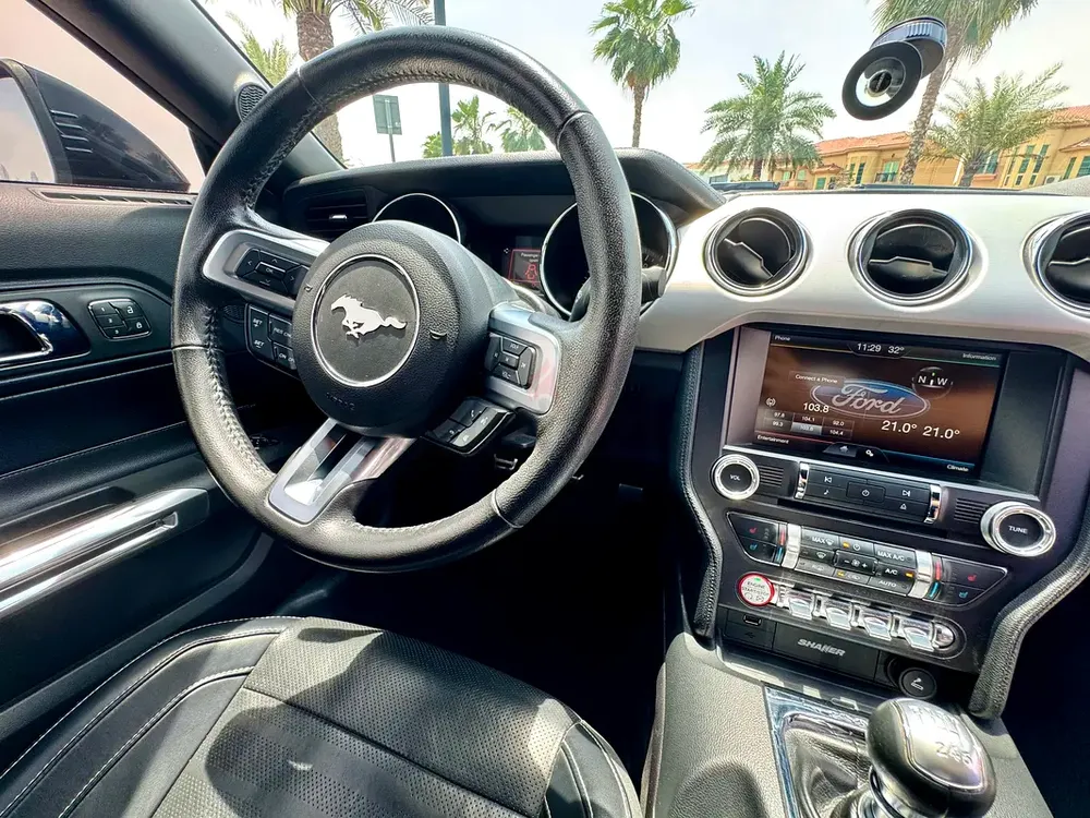 Ford Mustang 2016 EcoBoost Premium | Manual | GCC | LOW KM | Accident-Free - Image 5