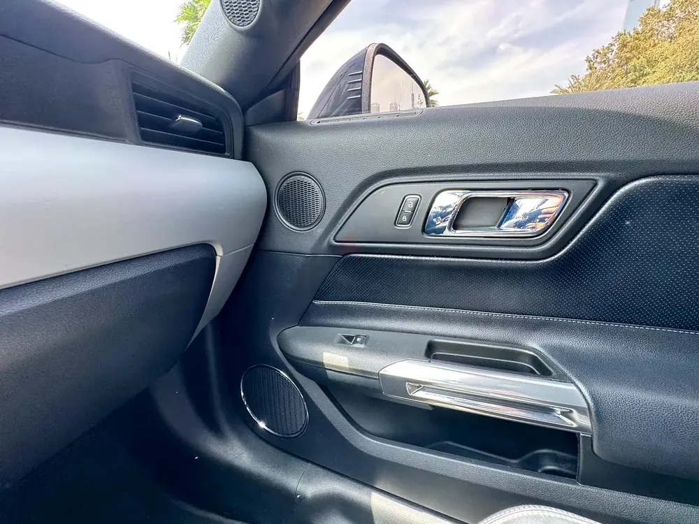 Ford Mustang 2016 EcoBoost Premium | Manual | GCC | LOW KM | Accident-Free - Image 8