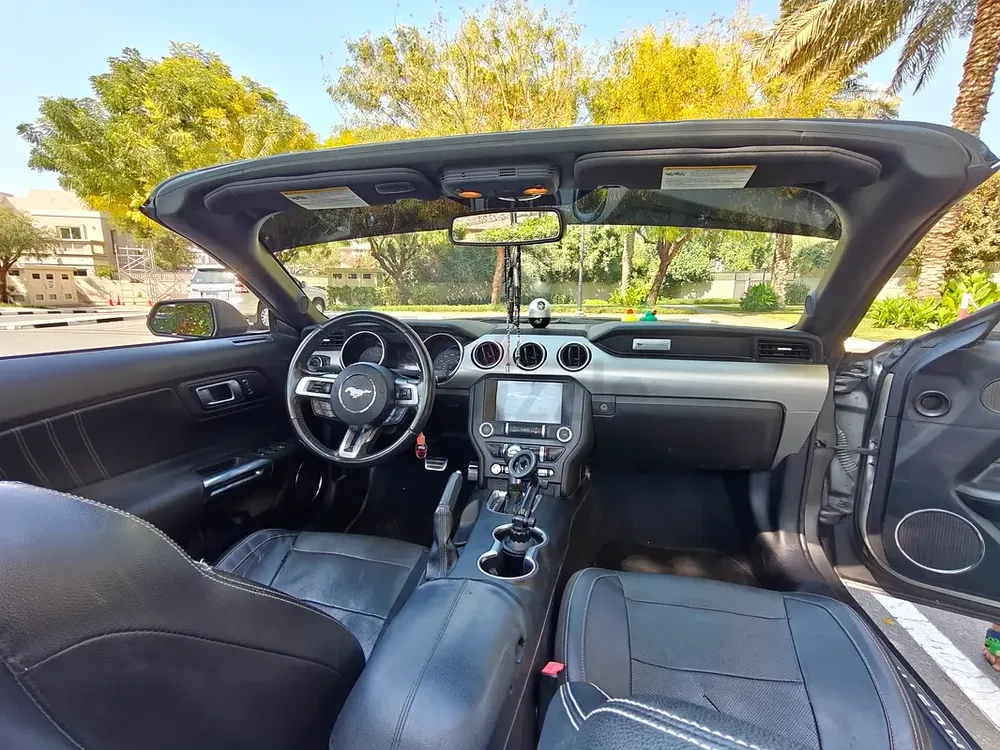 2019 Convertible || Rare Color - Image 6