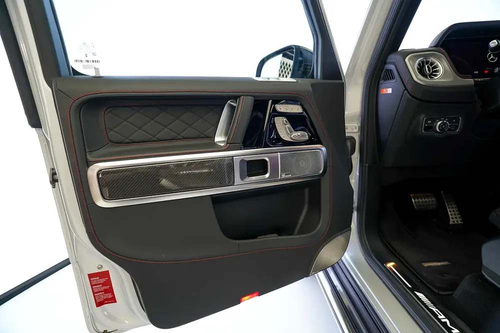 WARRANTY APRIL 2027 | CARBON TRIM INTERIOR | NIGHT PACKAGE | BURMESTER AUDIO | G63 AMG - Image 6