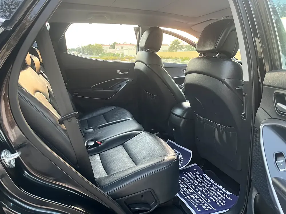 For sale Hyundai Santa Fe 2015 model 3.3L full option gcc - Image 14