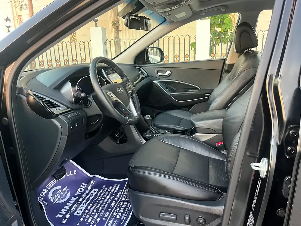 For sale Hyundai Santa Fe 2015 model 3.3L full option gcc - Image 18