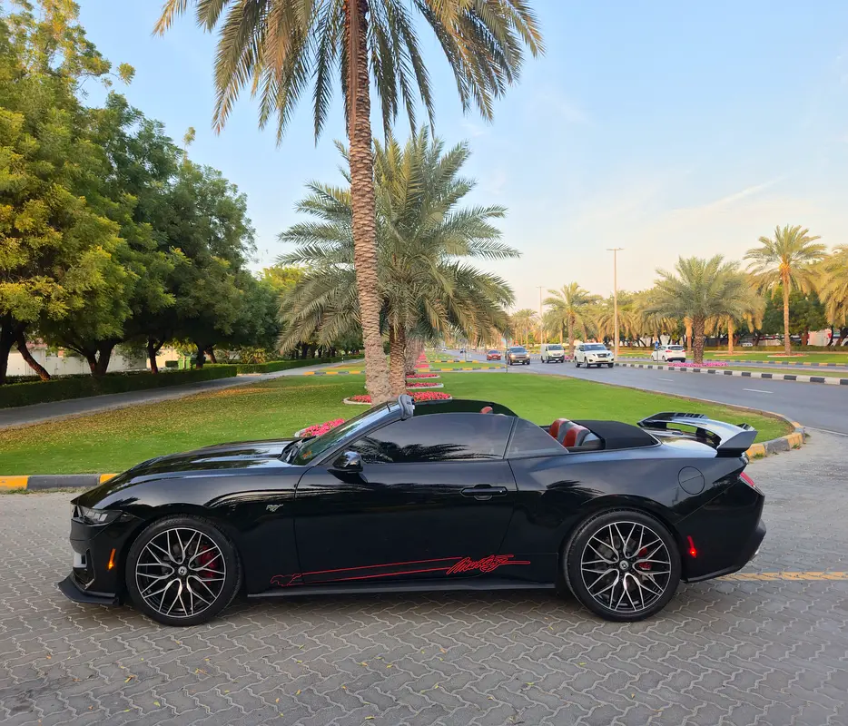 #Every vehicle includes a comprehensive warranty and service contract, ensuring reliability# - Image 5