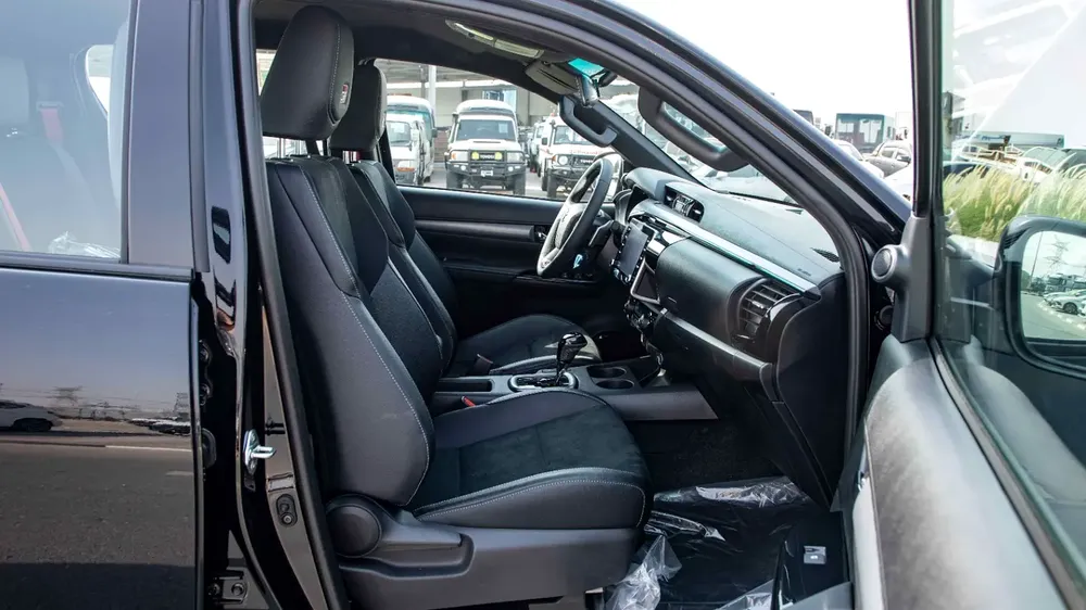 Toyota Hilux GR Sport 4.0L AT 4WD | 2026 | GCC Specs - Image 15