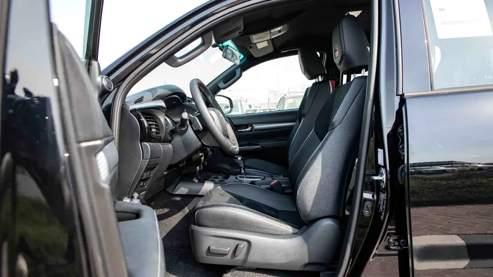 Toyota Hilux GR Sport 4.0L AT 4WD | 2026 | GCC Specs - Image 17
