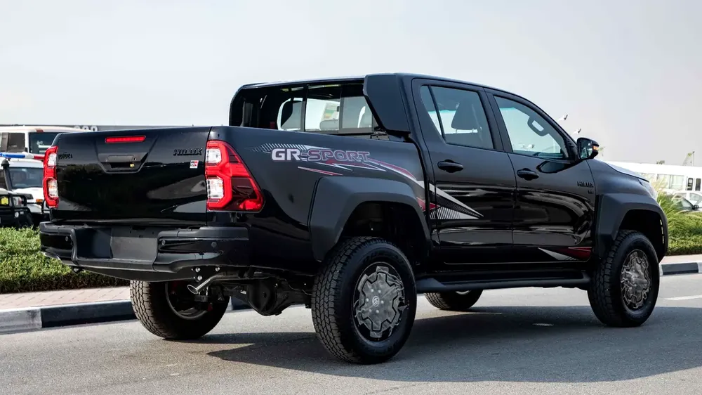 Toyota Hilux GR Sport 4.0L AT 4WD | 2026 | GCC Specs - Image 6