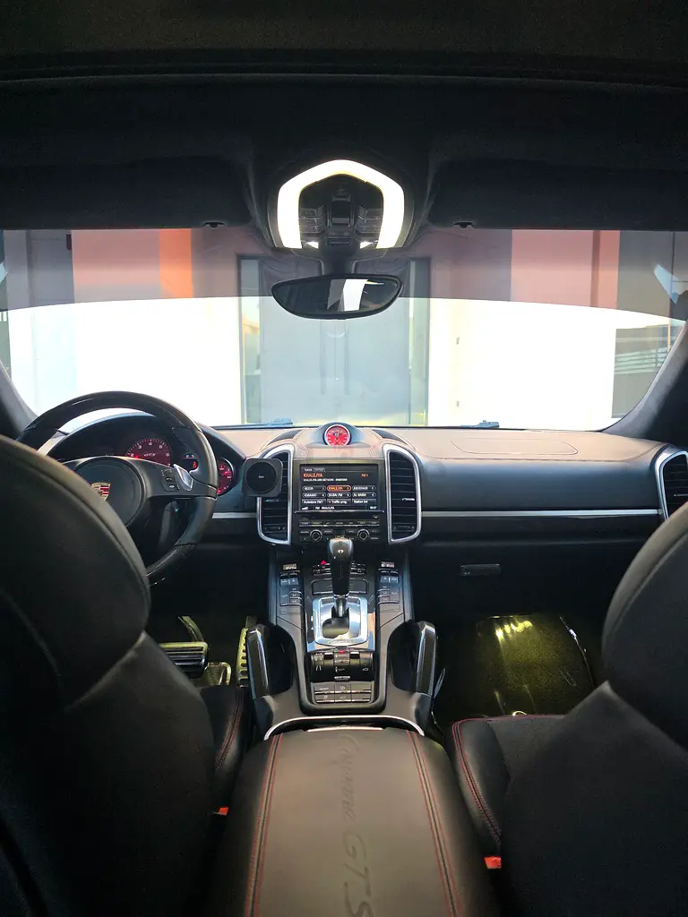 2013 Porsche Cayenne GTS | GCC Specs | Low Mileage - Image 5