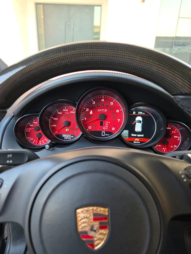 2013 Porsche Cayenne GTS | GCC Specs | Low Mileage - Image 7