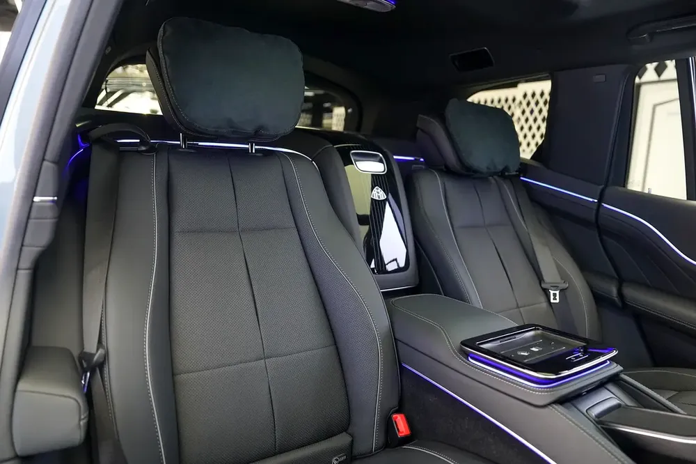 MAYBACH GLS 600 | LEG REST | REAR ENTERTAINMENT | PANORAMIC ROOF | WARRANTY AVAILABLE - Image 11