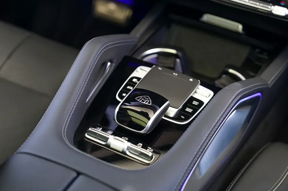 MAYBACH GLS 600 | LEG REST | REAR ENTERTAINMENT | PANORAMIC ROOF | WARRANTY AVAILABLE - Image 14