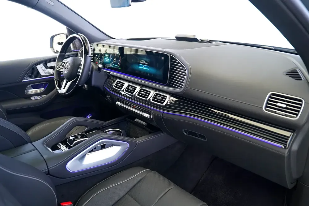 MAYBACH GLS 600 | LEG REST | REAR ENTERTAINMENT | PANORAMIC ROOF | WARRANTY AVAILABLE - Image 15