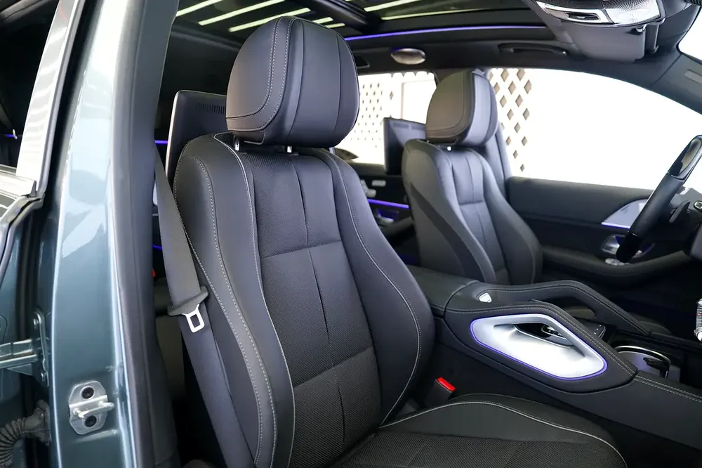 MAYBACH GLS 600 | LEG REST | REAR ENTERTAINMENT | PANORAMIC ROOF | WARRANTY AVAILABLE - Image 16