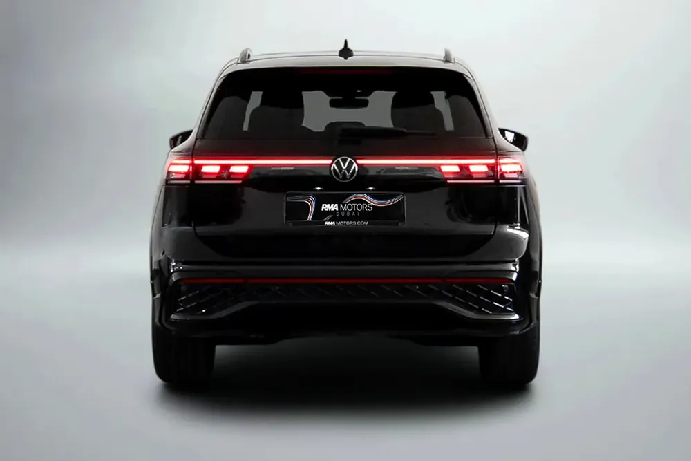2025 Volkswagen Tiguan R-Line Black Edition / Volkswagen Warranty and Service Contract - Image 4