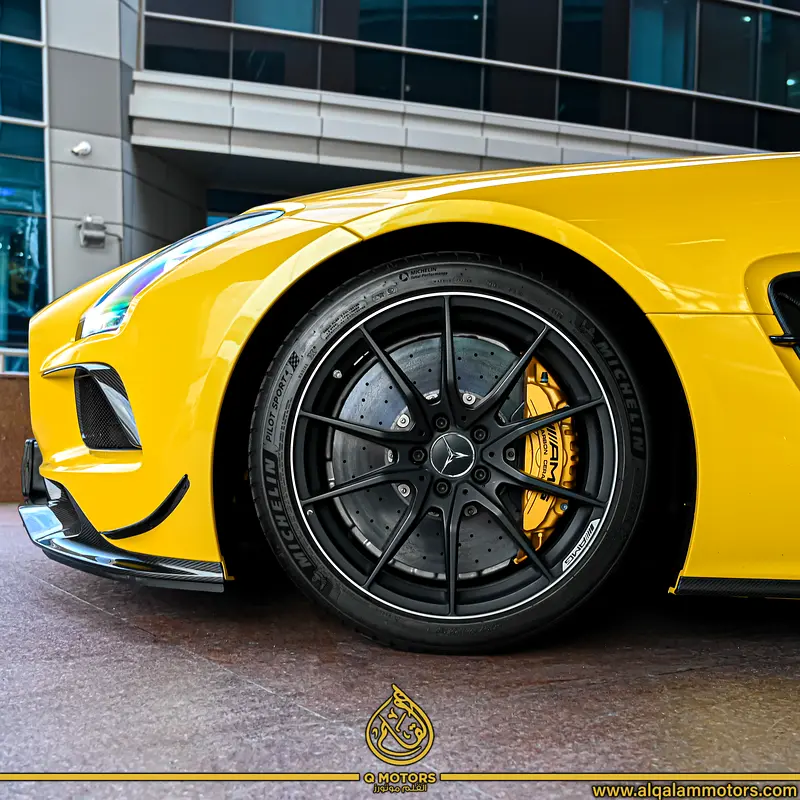 2014  MERCEDES BENZ SLS BLACK SERIES GCC DONE ONLY 600KM - Image 14