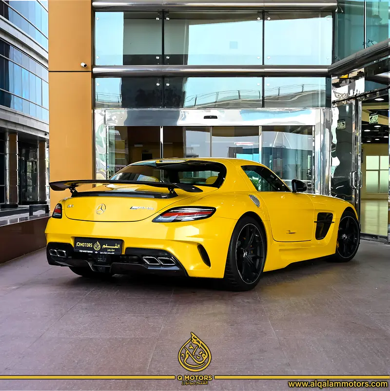 2014  MERCEDES BENZ SLS BLACK SERIES GCC DONE ONLY 600KM - Image 6