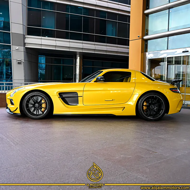 2014  MERCEDES BENZ SLS BLACK SERIES GCC DONE ONLY 600KM - Image 7